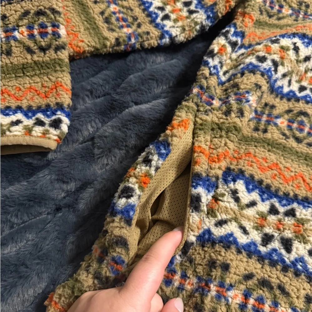 Old Navy Men's Half Zip Up Sherpa - Picture 3 of 5